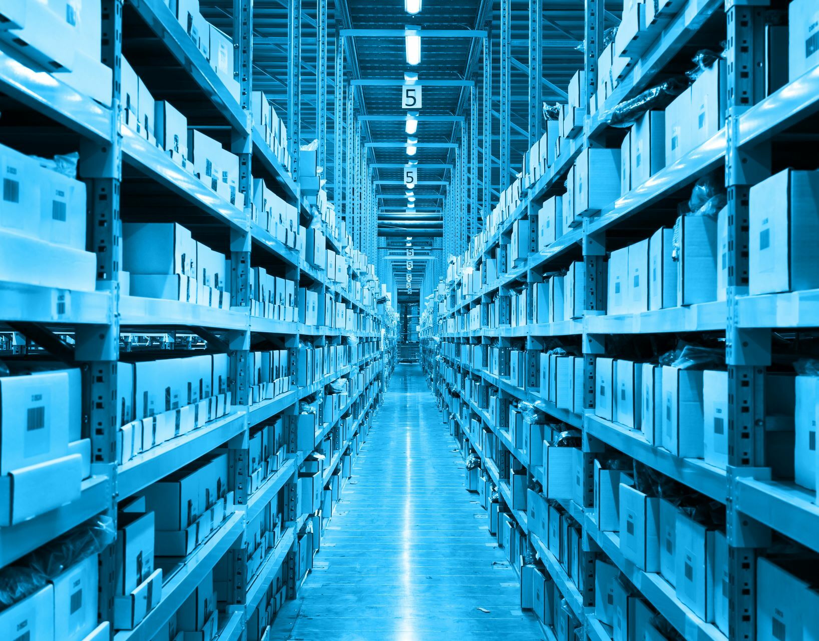 Nikoliers: офлайн продуктовый ритейл занимает 3,5 млн кв. м складских площадей в России