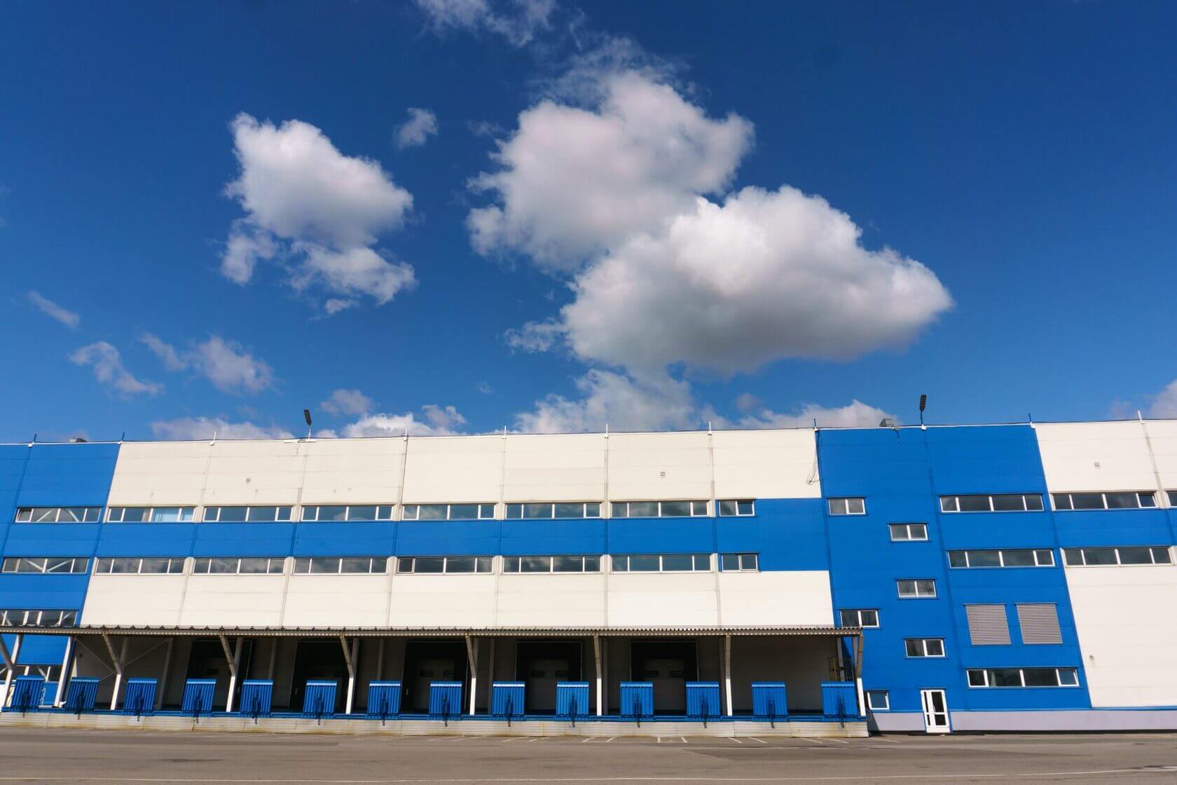 Объем существующей коммерческой недвижимости в России побил рекорд в 100 млн кв. м площадей