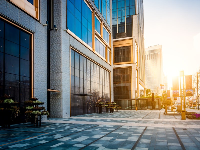 Кому доверить управление объектом?