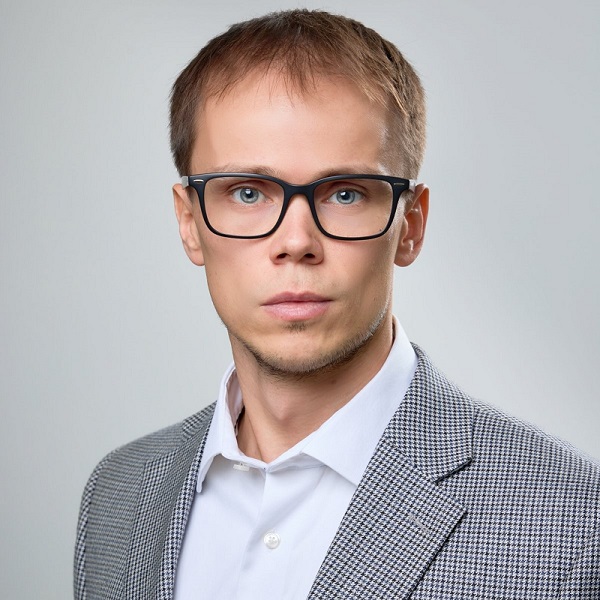 Илья Яновский