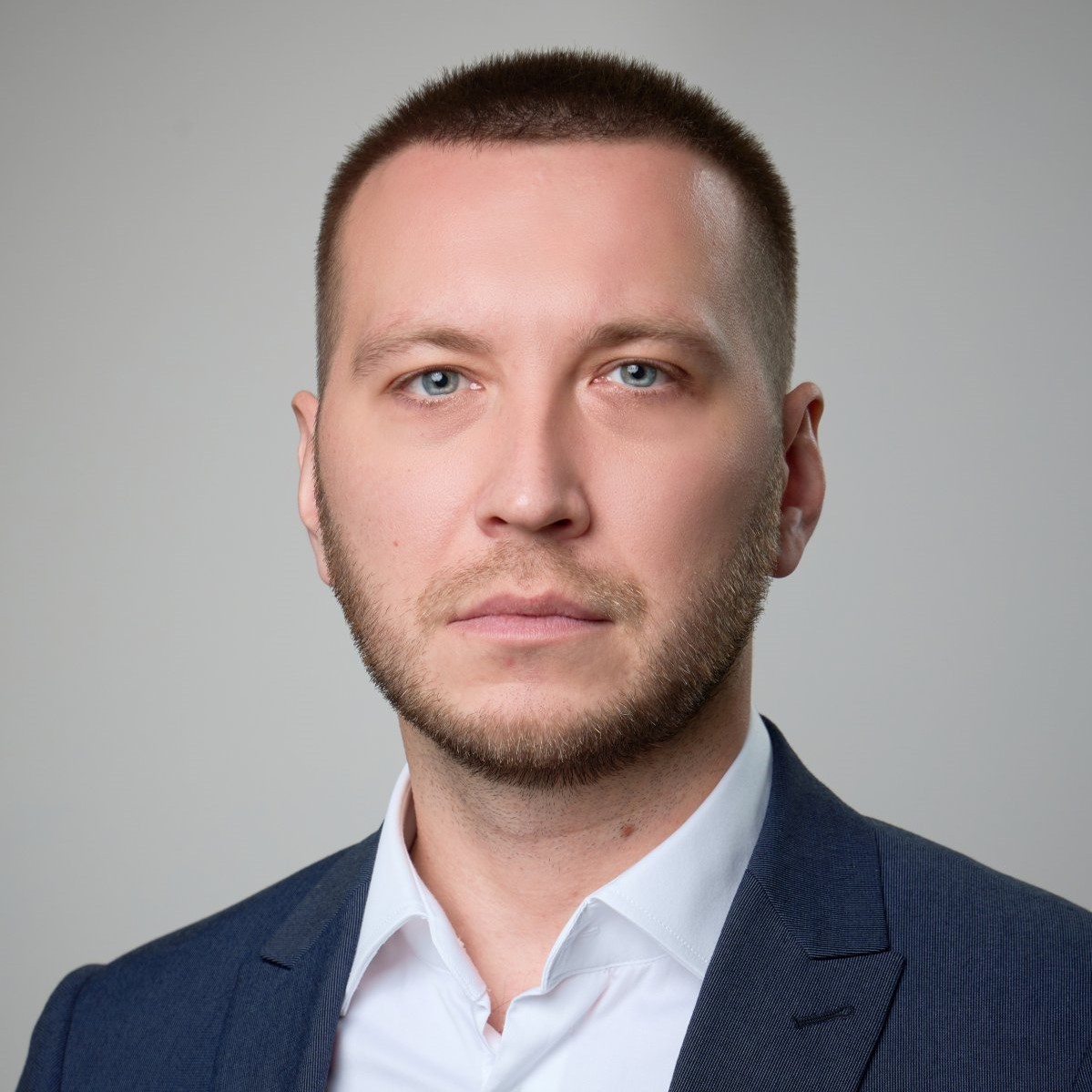 Павел Романов